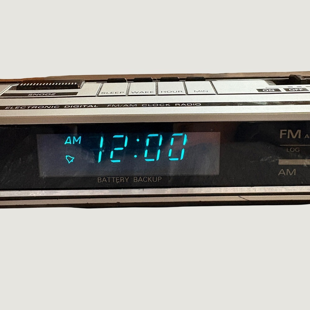 General Electric Vintage Clock Radio Woodgrain Digital AM/FM Model 7-4639A MCM - Picture 7 of 7